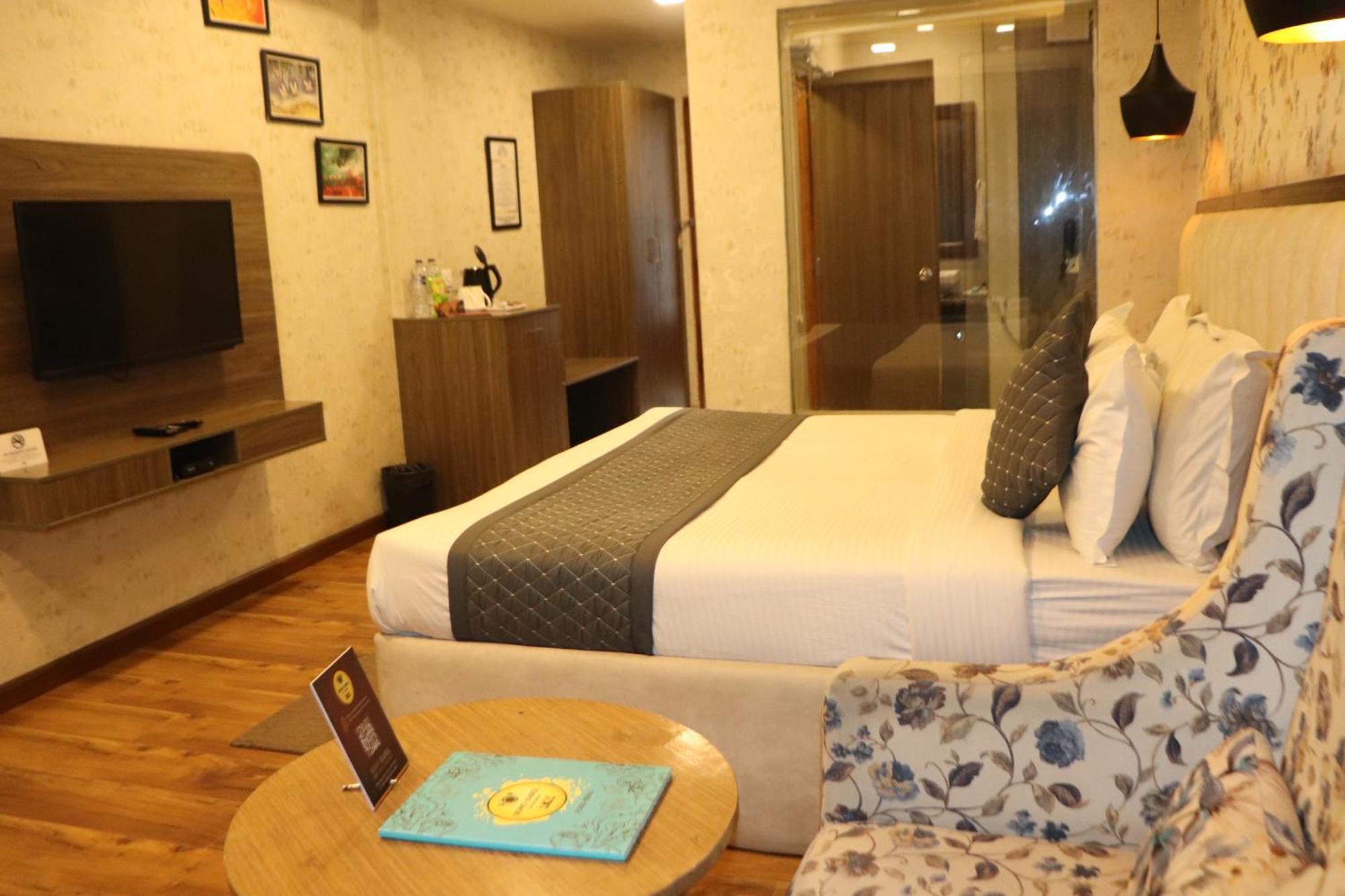 Royal Castle Hotel กาซอล ภายนอก รูปภาพ